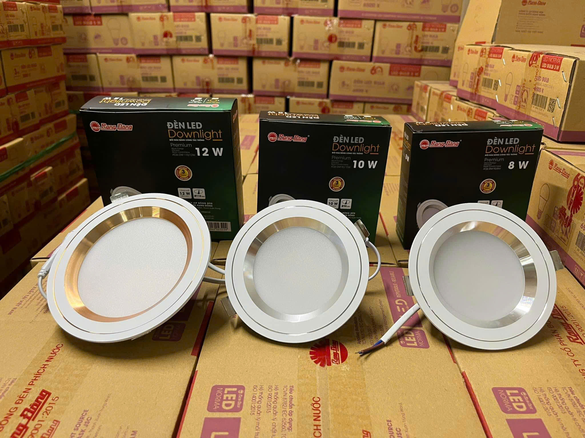 Đèn âm trần downlight